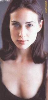 Claire Forlani [437x900] [46 kb]