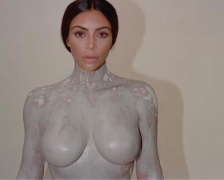 Kim Kardashian [1080x869] [68.07 kb]