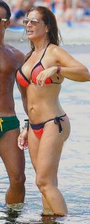 Raquel Bollo in Bikini [500x1236] [146.49 kb]