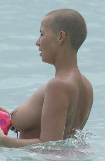 Amber Rose in Topless [596x910] [127.71 kb]