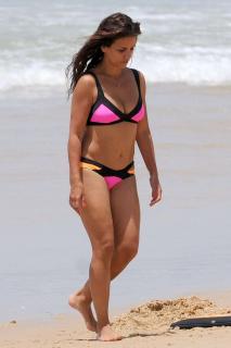 Mónica Cruz in Bikini [800x1200] [148.66 kb]