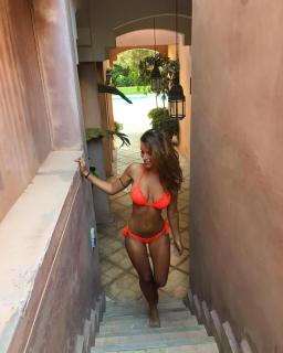Bárbara Amérigo en Bikini [1080x1349] [184.4 kb]