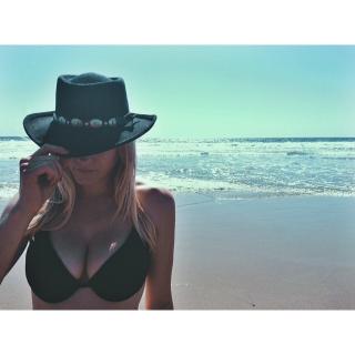 Olivia Taylor Dudley in Bikini [640x640] [60.01 kb]