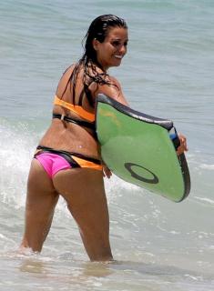 Mónica Cruz in Bikini [753x1024] [159.45 kb]