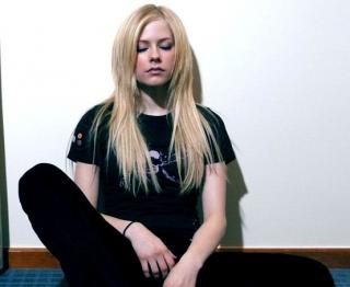 Avril Lavigne [554x454] [28.49 kb]