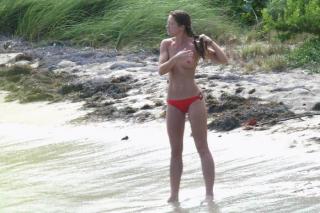 Rebecca Gayheart dans Topless [700x467] [72.47 kb]