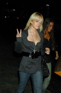 Lindsay Lohan [1632x2464] [376.5 kb]