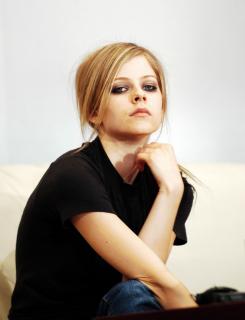 Avril Lavigne [1650x2155] [206.05 kb]