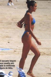 Alba Molina dans Bikini [405x603] [36.13 kb]