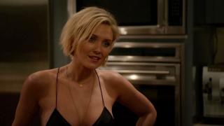 Nicky Whelan in House Of Lies [1280x720] [108.93 kb]