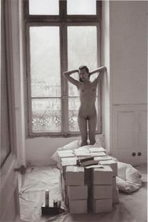 Milla Jovovich in Purple Magazine Nude [1202x1800] [293.65 kb]