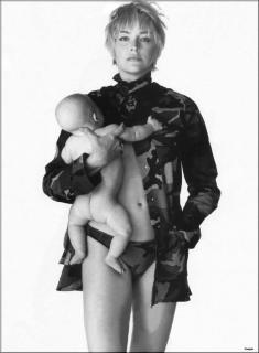 Sharon Stone en Elle [800x1087] [74.73 kb]