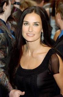 Demi Moore [357x550] [31.06 kb]