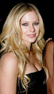 Avril Lavigne [1200x2071] [285.13 kb]