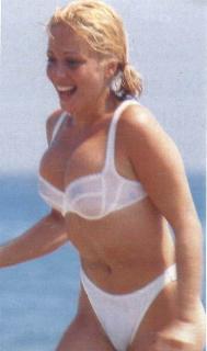 Marta Sánchez dans Bikini [358x603] [30.3 kb]