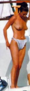 Catherine Zeta Jones in Topless [272x822] [37.59 kb]