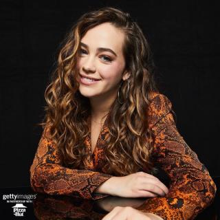 Mary Mouser [1080x1080] [314.33 kb]