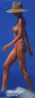 Esther Arroyo en Topless [367x1000] [45.42 kb]