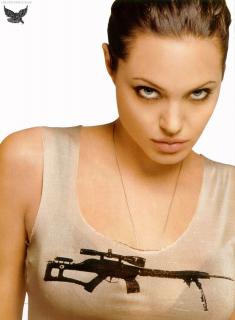 Angelina Jolie [1000x1360] [160.18 kb]