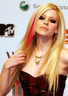 Avril Lavigne [1300x1824] [413.43 kb]