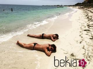 Hiba Abouk en Bikini [622x466] [82.23 kb]