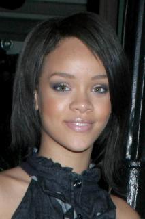 Rihanna [1550x2325] [195.63 kb]