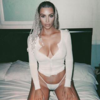 Kim Kardashian [1080x1080] [136.78 kb]