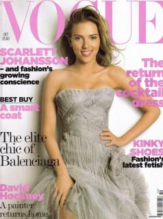 Scarlett Johansson in Vogue [1000x1342] [249.36 kb]