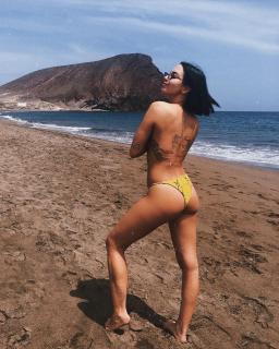 María Valero in Topless [1080x1349] [551.18 kb]