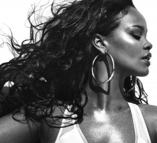 Rihanna [3555x3263] [4353.25 kb]