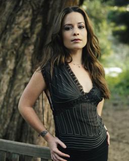 Holly Marie Combs [1000x1248] [152.83 kb]