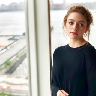 Danielle Rose Russell [740x740] [61.49 kb]