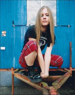 Avril Lavigne [745x936] [112.77 kb]