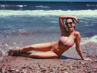 María Valero in Bikini [1080x810] [308.43 kb]
