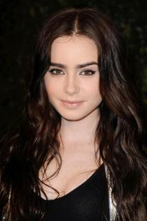 Lily Collins [936x1406] [154.48 kb]