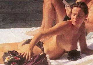 Cristina Parodi na Topless [434x305] [38.38 kb]