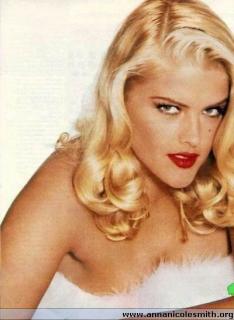 Anna Nicole Smith [400x546] [29.47 kb]