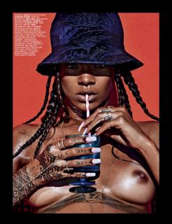 Rihanna na Lui Magazine [1079x1400] [218.31 kb]