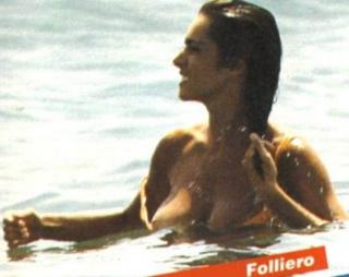 Emanuela Folliero in Topless [528x420] [28.5 kb]
