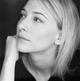 Cate Blanchett [2478x2500] [1322.21 kb]