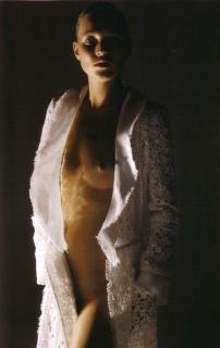Kate Moss Nue [1263x2000] [334.58 kb]