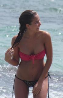 Natalia Sánchez in Bikini [515x800] [44.16 kb]
