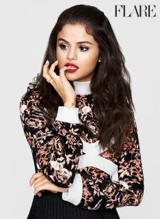 Selena Gomez [1172x1600] [427.36 kb]