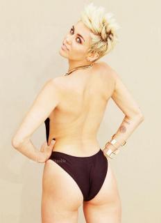 Miley Cyrus dans Maxim [500x688] [26.79 kb]