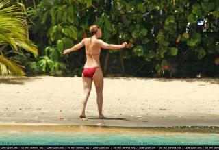 Keira Knightley dans Bikini [800x548] [135.43 kb]