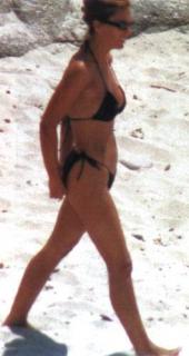 Lydia Bosch in Bikini [265x496] [21.94 kb]