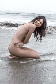 Kendall Jenner en Angels Desnuda [3000x4500] [1641.97 kb]