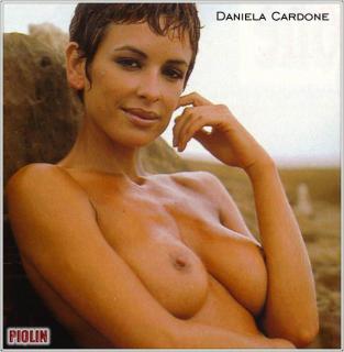 Daniela Cardone in Topless [682x696] [64.53 kb]