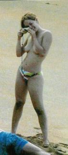 María Adánez in Topless [256x576] [25.89 kb]