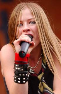 Avril Lavigne [554x850] [80.92 kb]